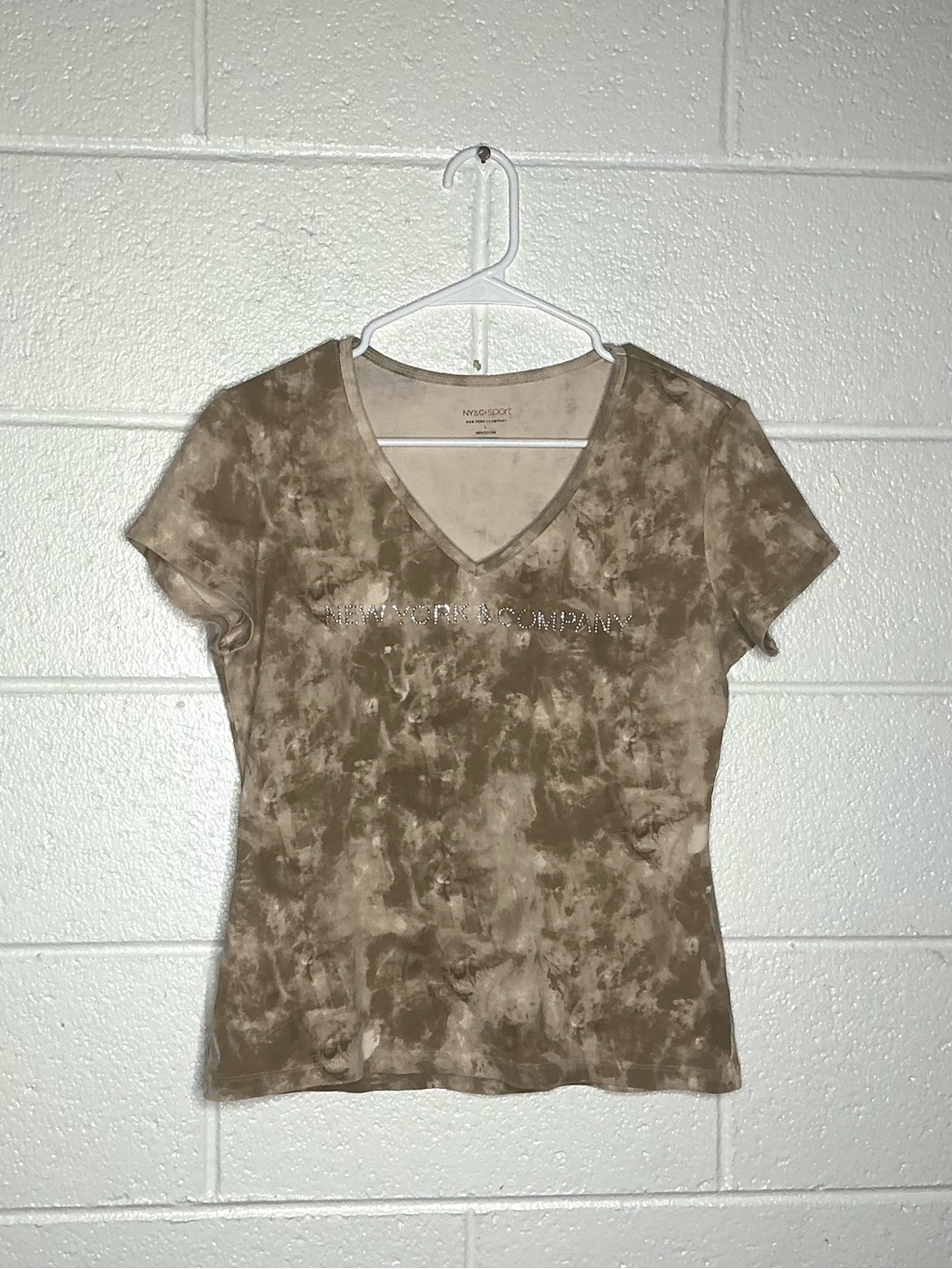 < New York & Company Brown Tie Dye Rhinestone Embellished Logo Tee >